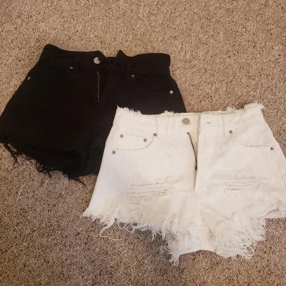 2 pair High Rise Shorts Black/White - Picture 2 of 7